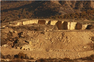 Tuscany Gold , Yellow Travertine, Travertine Block