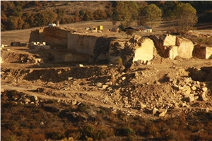 Tuscany Gold , Yellow Travertine, Travertine Block