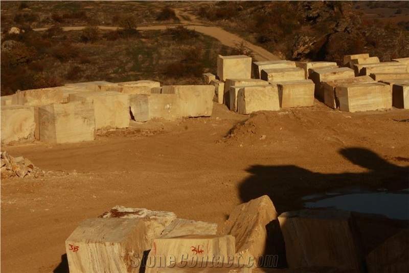 Tuscany Gold , Yellow Travertine, Travertine Block