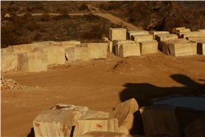 Tuscany Gold , Yellow Travertine, Travertine Block