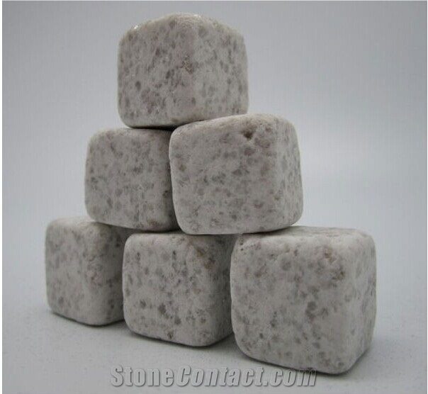 Whiskey Rocks,Icy Cubes
