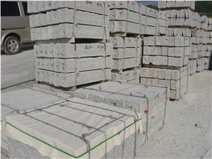 G341 Grey Granite Kerbstone