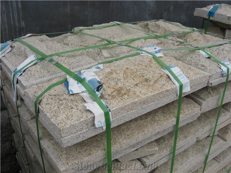 G350 Yellow Granite Mushroom Stone