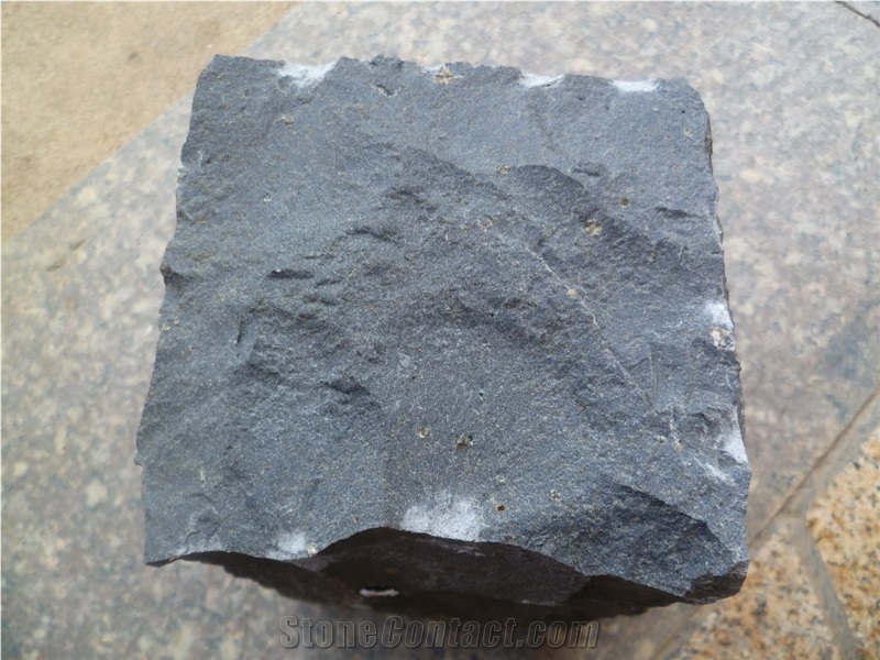 Zhangpu Black Basalt Cobble Stone