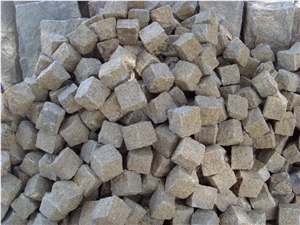 Putian Rust Granite Cobble Stone,Yellow Granite Cube Stone