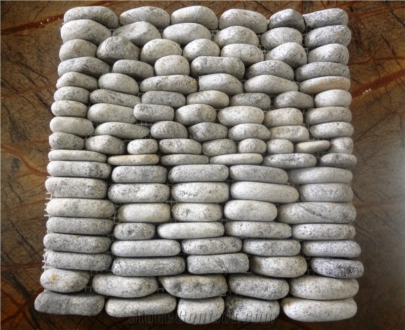 Pebbles on Mesh, White Marble Pebbles