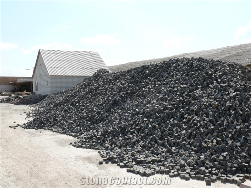 Black Granite Cubestone, Cubes, Cobbles, Pavers, Paving Stone, Gabbro Antik Nero Black Granite Paving Stone