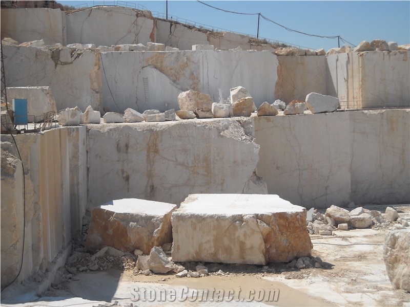 Perlato Sicilia Marble Blocks, Italy