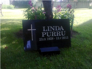 Kuru Black Granite Slant Grave Stone