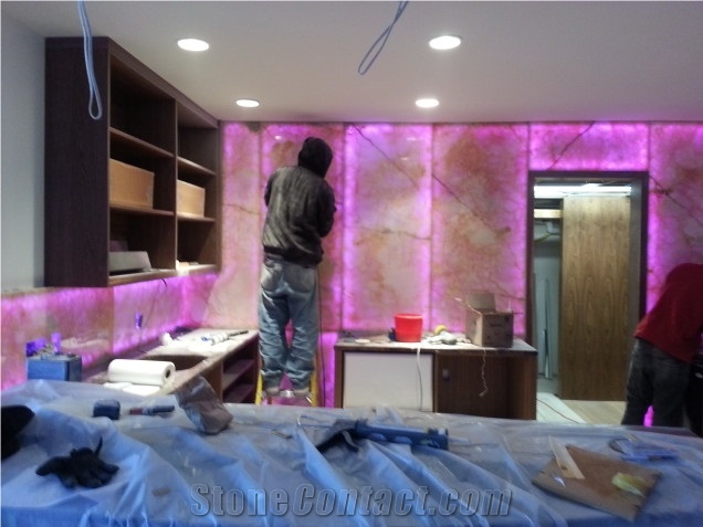 Private Residence Pa Back Lit Onyx Back Splash Slabs