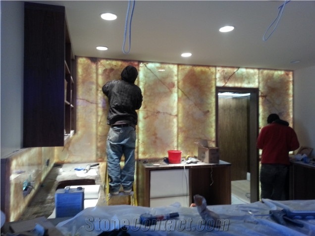 Private Residence Pa Back Lit Onyx Back Splash Slabs
