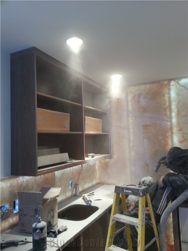 Private Residence Pa Back Lit Onyx Back Splash Slabs