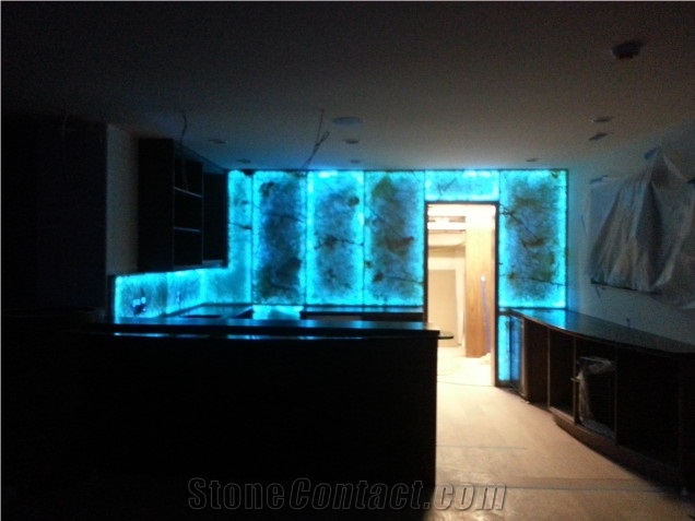 Private Residence Pa Back Lit Onyx Back Splash Slabs
