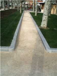Gris Robledo Granite Kerbstone