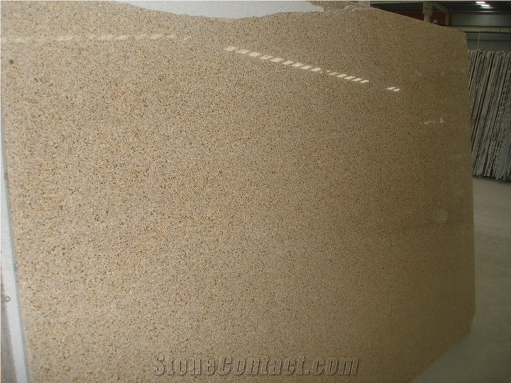 G682 Granite/ China Rusty Yellow Granite Slab and Tiles