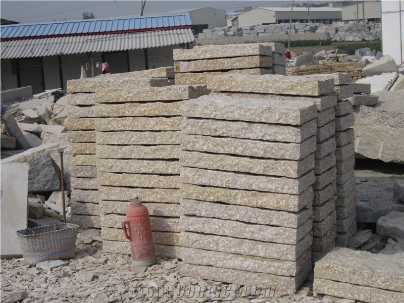 G682 Granite/ China Rusty Yellow Granite Slab and Tiles