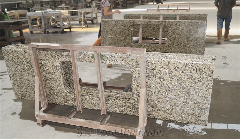Peacock Green Granite Kitchen Countertops