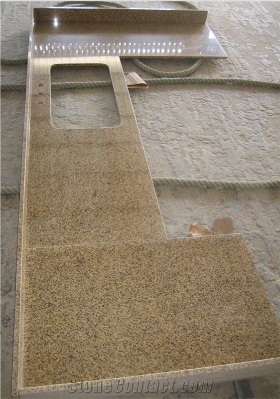 Palo Gold Granite Kitchen Countertop