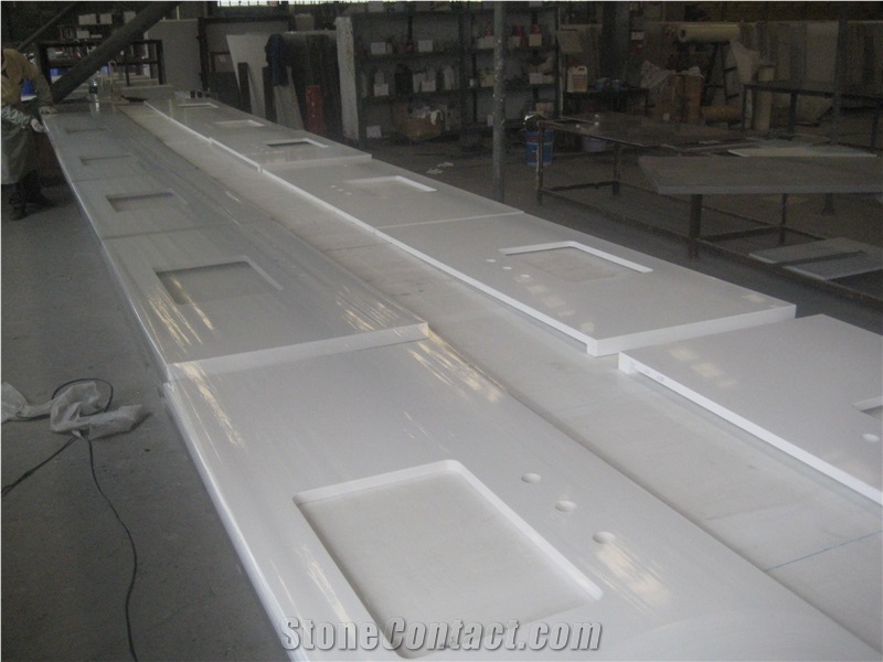 Pure White Quartz Stone Bath Tops