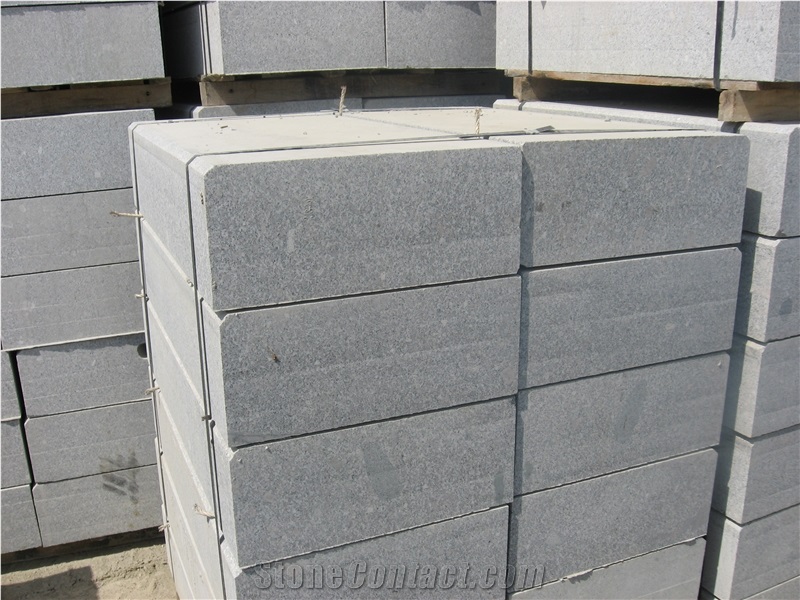 G341 Granite Kerb for Wayside