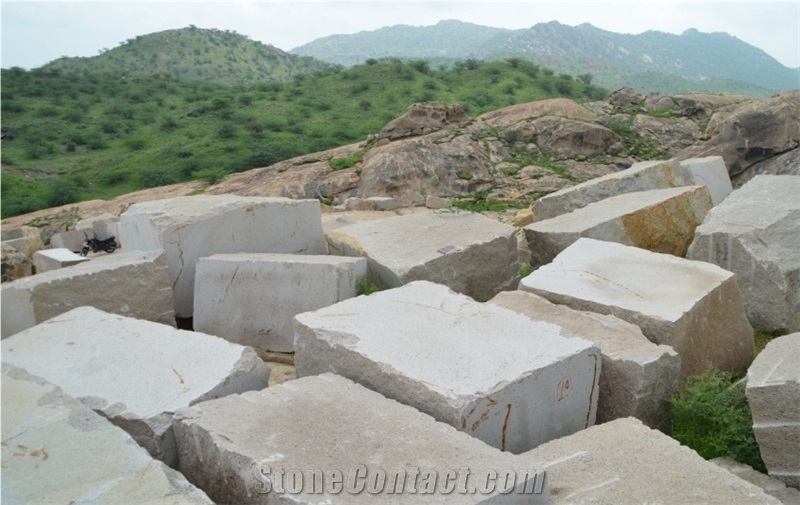 New Ivory Fantasy Granite Block, India Beige Granite