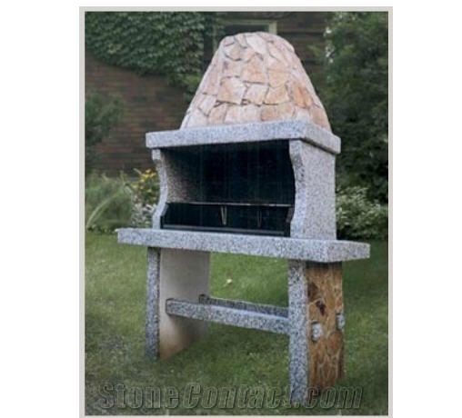 Garden Furnishing with Perla Avorio Sardo Granite