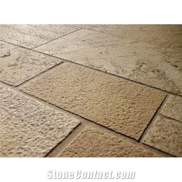 Terrassenplatten Muschelkalkstein - Bush Hammered Limestone Tiles
