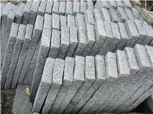 G603 Curbstones and Palisades,Pillars