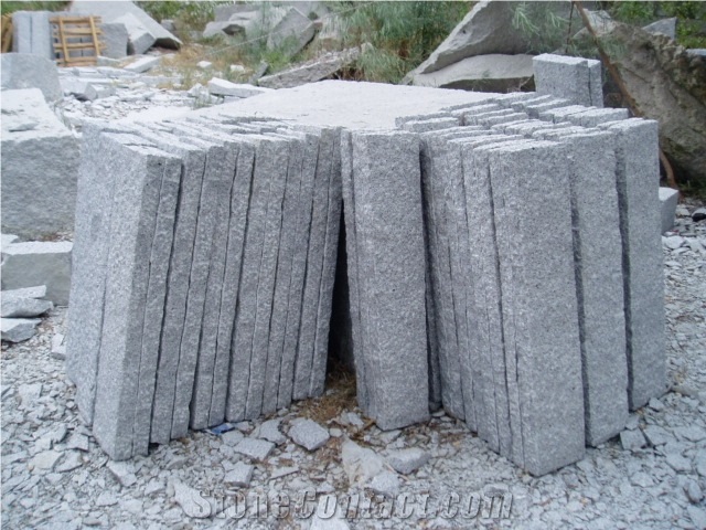 G603 Curbstones and Palisades,Pillars
