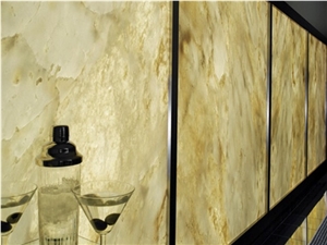 Glass Backed Onyx Walling Panel
