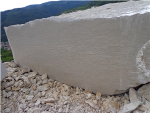 Beige Cream Marble Blocks / Pietra Di Vicenza Blocks, Italy Beige