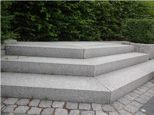 G603 Grey Granite Steps