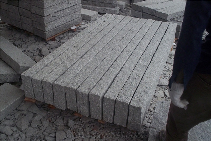 G682 Granite Kerbstone
