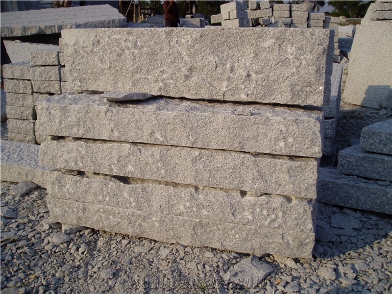 G682 Granite Kerbstone