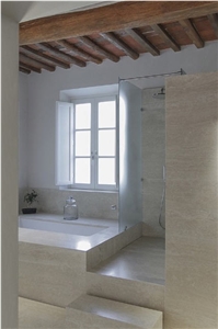 Bath Design with Travertino Oniciato, Travertino Oniciato Travertine Bath Design