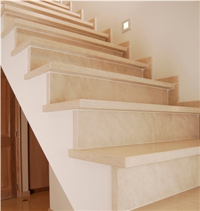 Caliza Capri Limestone Stairs