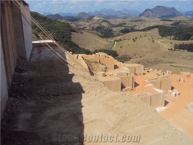 Gold Brasil (Ouro Brazil Granite) - New Venetian Gold Granite Blocks