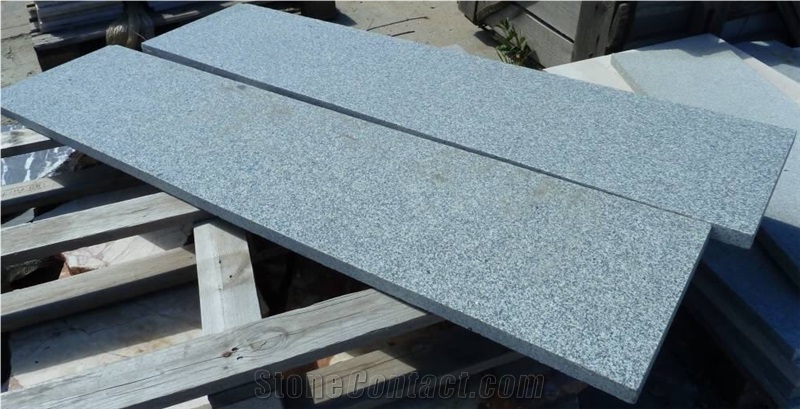 Bella White Granite Flamed Steps