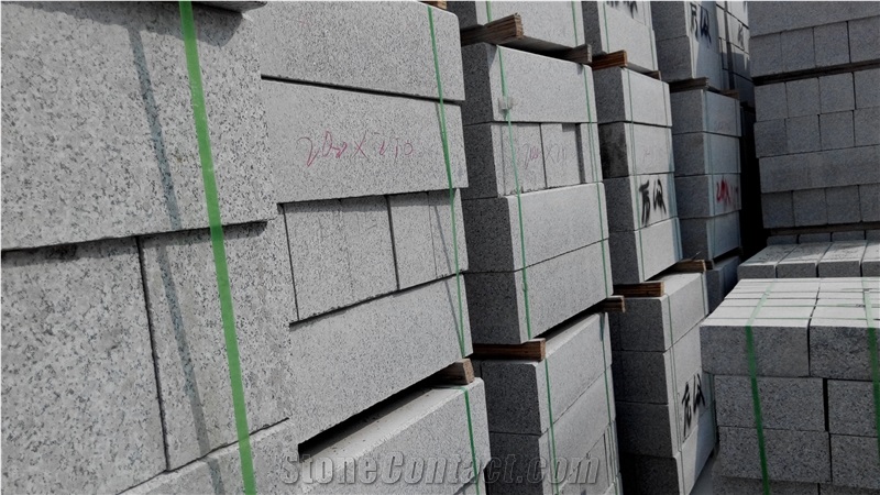 G341 Dark Grey Granite Kerbstone