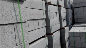G341 Dark Grey Granite Kerbstone