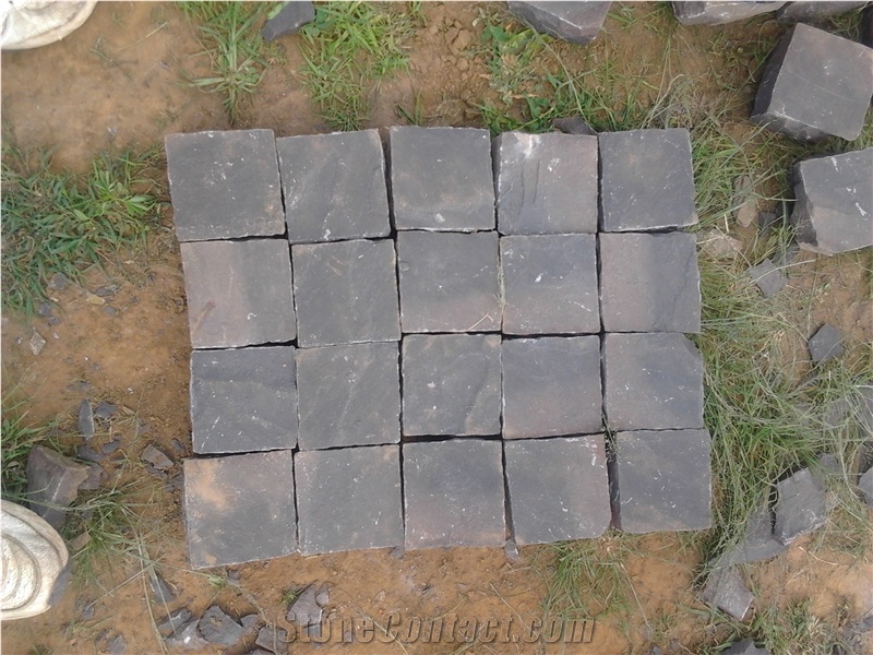 Stoneyuug Black Sandstone Cobbles/Pavers