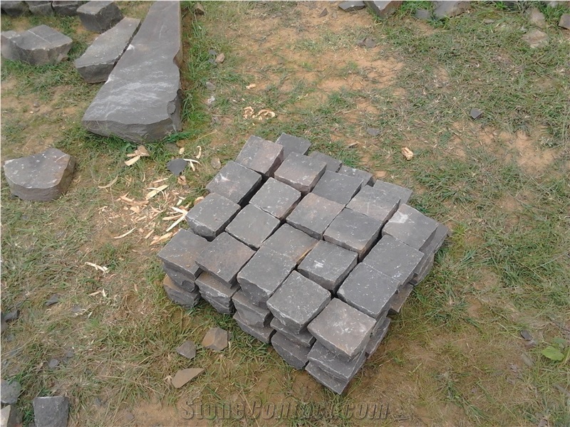 Stoneyuug Black Sandstone Cobbles/Pavers