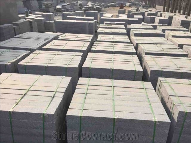 Xue Hua Qing Black Granite Kerbstone