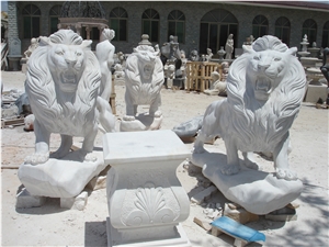 Hand Carved White Marble Lion Statue Customized Sculptures Garden