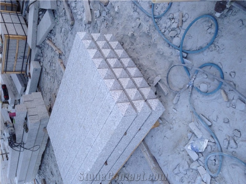 G341 Granite Bush Hammered Columns with Caps Garden & Palisade
