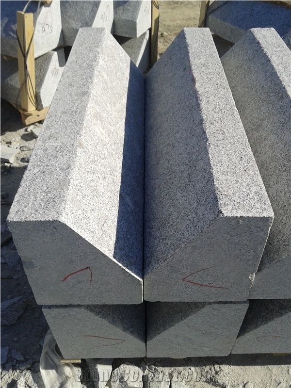 G341 Granite Curbstone