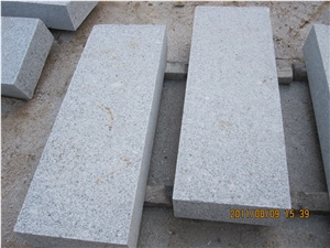 G341 Granite Flamed Block Step