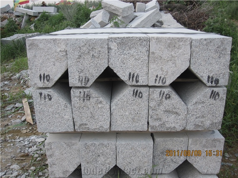 G341 Granite Kerbstone F