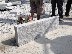 G341 Granite Light Grey Natural Walling Garden & Palisade
