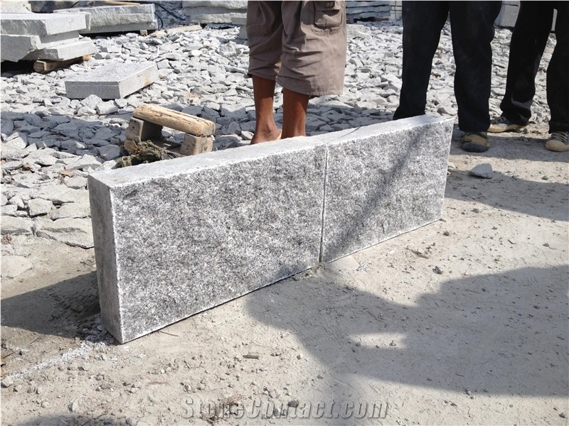 G341 Granite Light Grey Natural Walling Garden & Palisade
